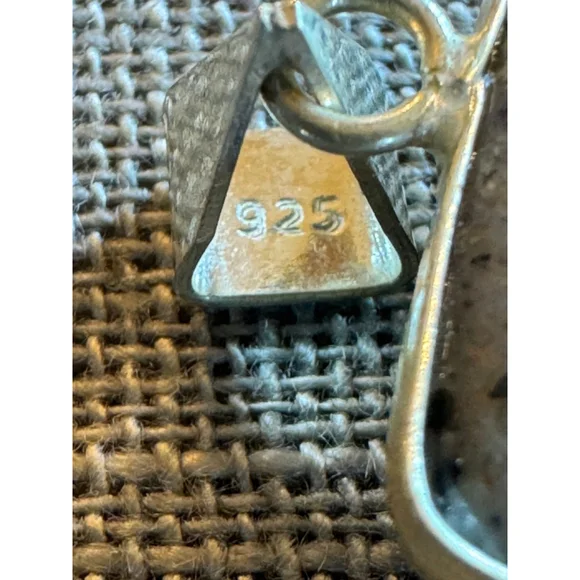 Sodalite square pendant in sterling silver with deep blue color - Picture 4 of 6